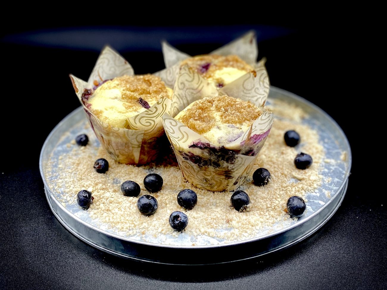 Moist Blueberry Buttermilk Muffins with Crunchy Streusel Topping