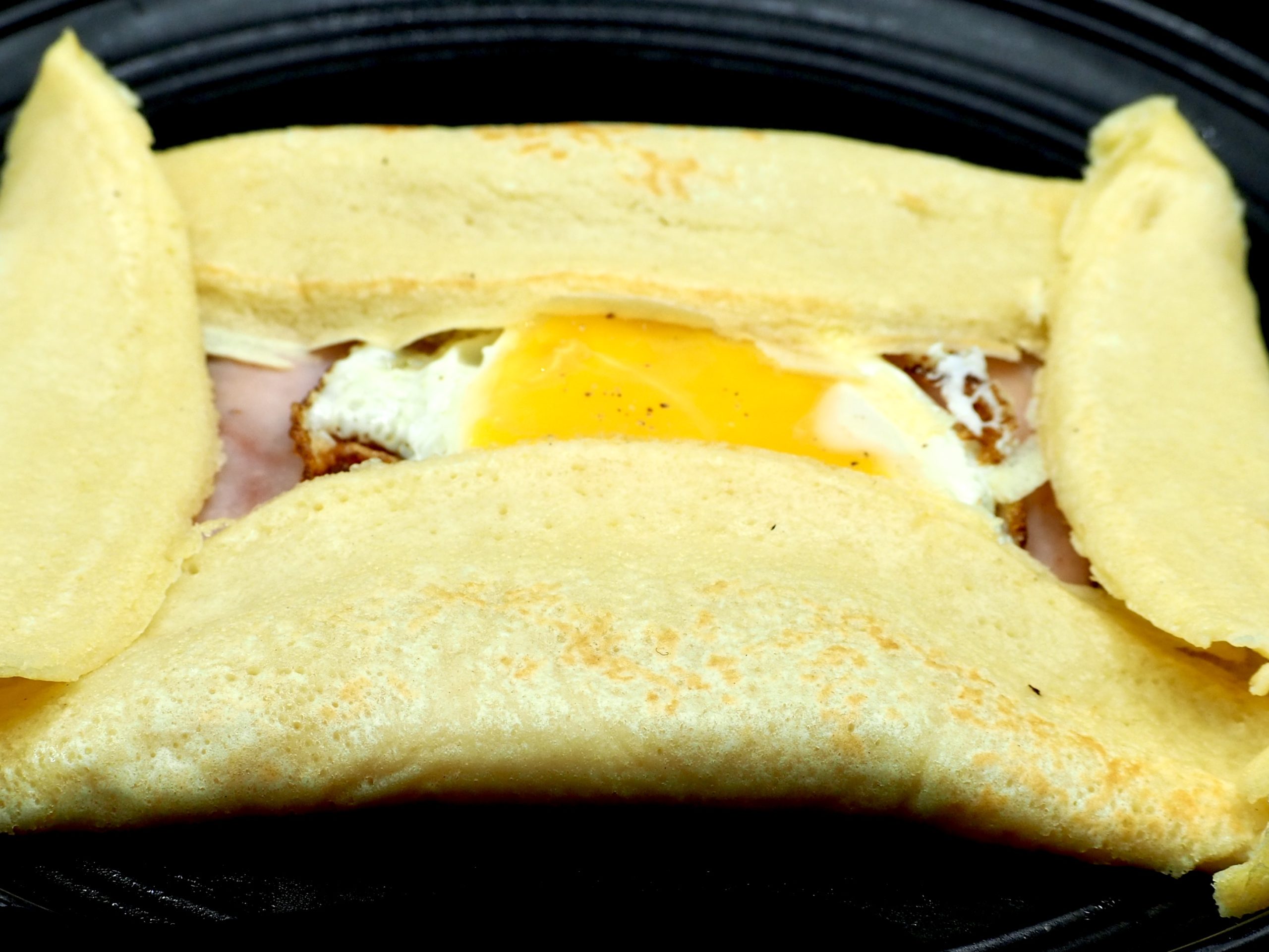 Crêpes with Eggs, Ham and Cheese