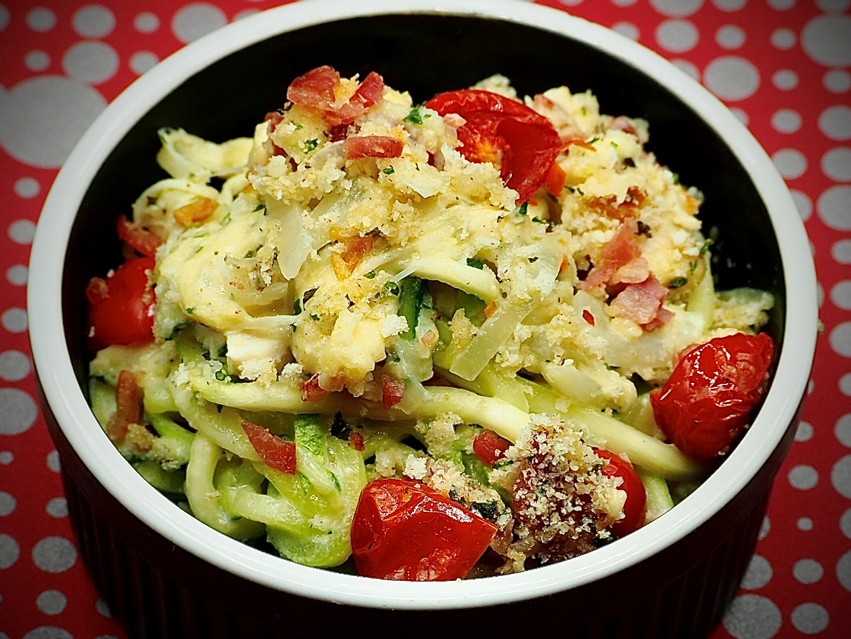 Deluxe Zoodles & Cheese with Zucchini Noodles, Chicken, Bacon and Oven-Roasted Tomatoes