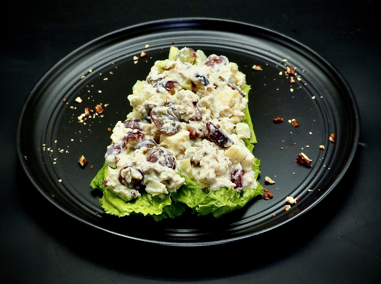 Healthy Homemade Chicken Waldorf Salad with Pecans and Greek Yogurt (No Mayonnaise)