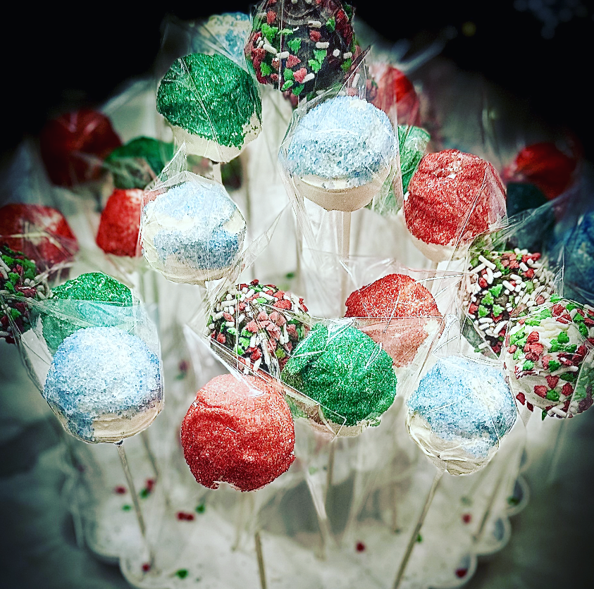 Homemade Chocolate and Vanilla Cake Pops